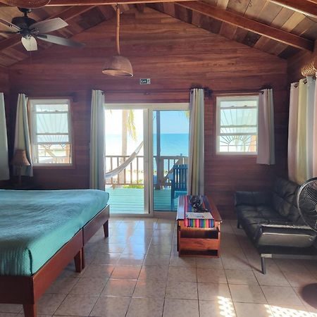 Coco'S Beachfront Cabanas Seine Bight Village エクステリア 写真